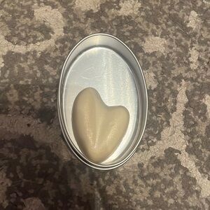 Lush cosmetics exclusive shimmy shimmy bar